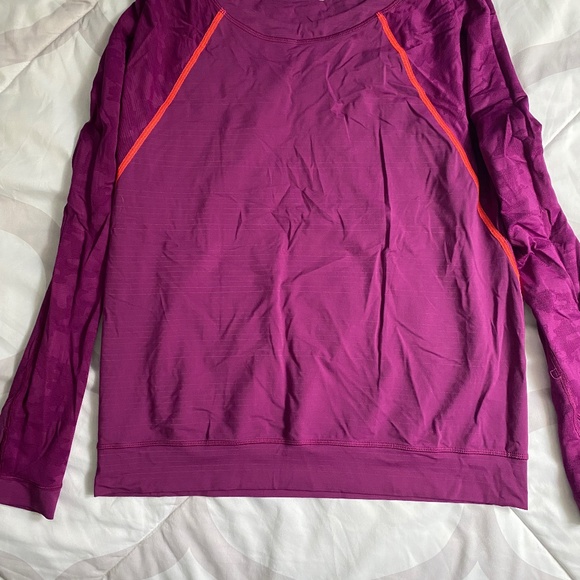 Lululemon long sleeve - Picture 1 of 2